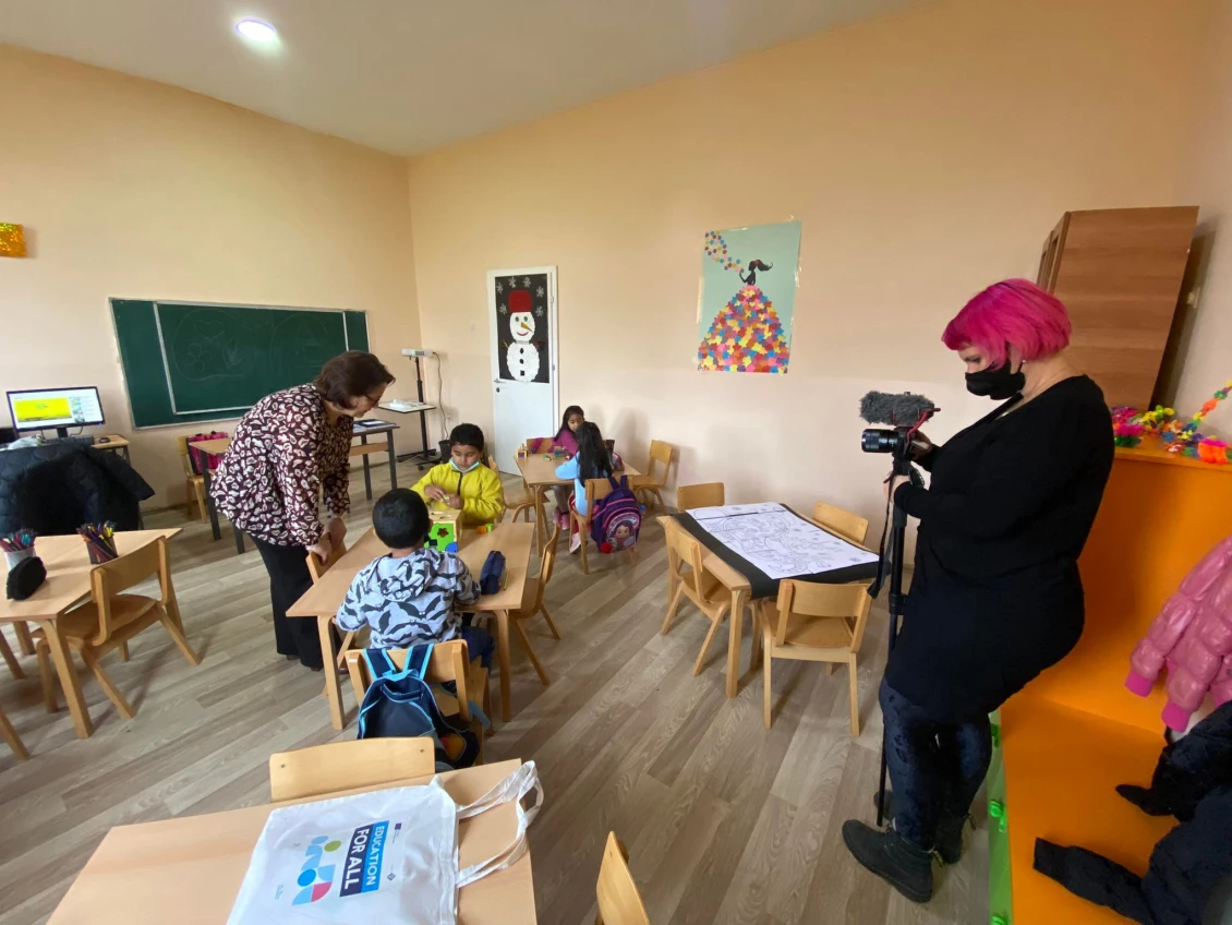 Biljana Jorgić is an educator for preschool groups and she works with children from different communities, e.g. Serbian or Roma. 