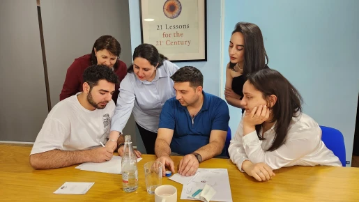 Ftesë për pjesëmarrje në projektin "Fuqizimi i të rinjve përmes historisë"