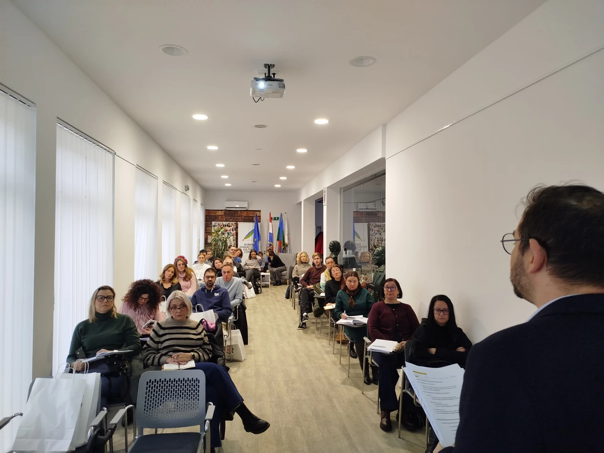 Održana dvodnevna edukacija projekta “Osnaživanje mladih kroz povijest” za nastavnike u Zagrebu